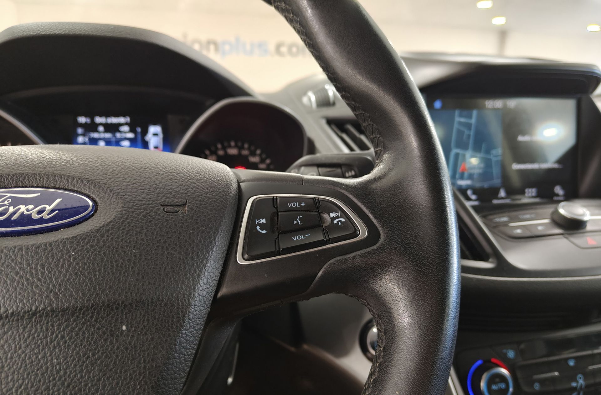 Ford Kuga 1.5 TDCi Titanium 4x2 - foto 24