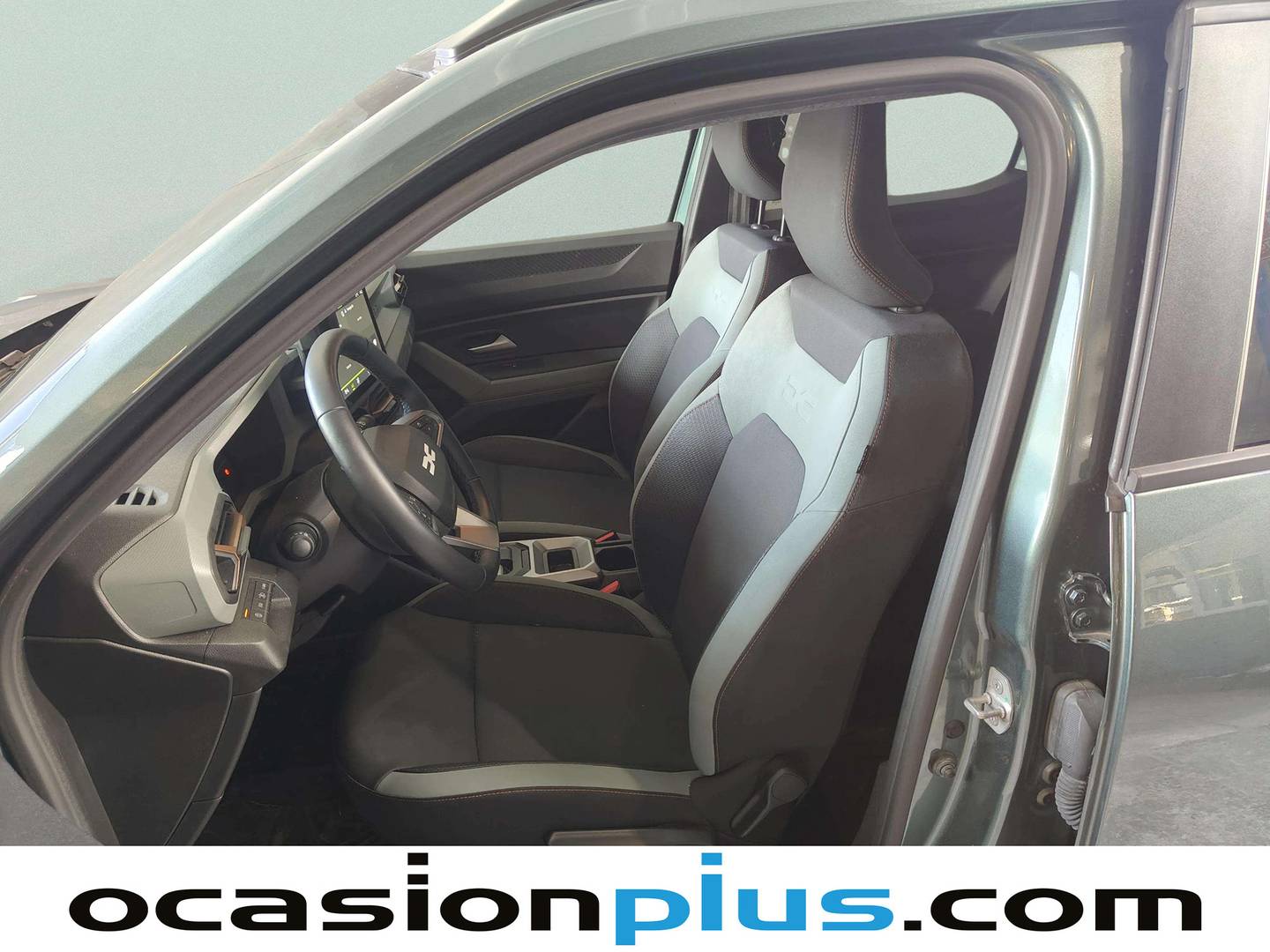 Foto asientos delanteros Dacia Duster Dacia Duster Extreme Hybrid 103 kW (140 CV)