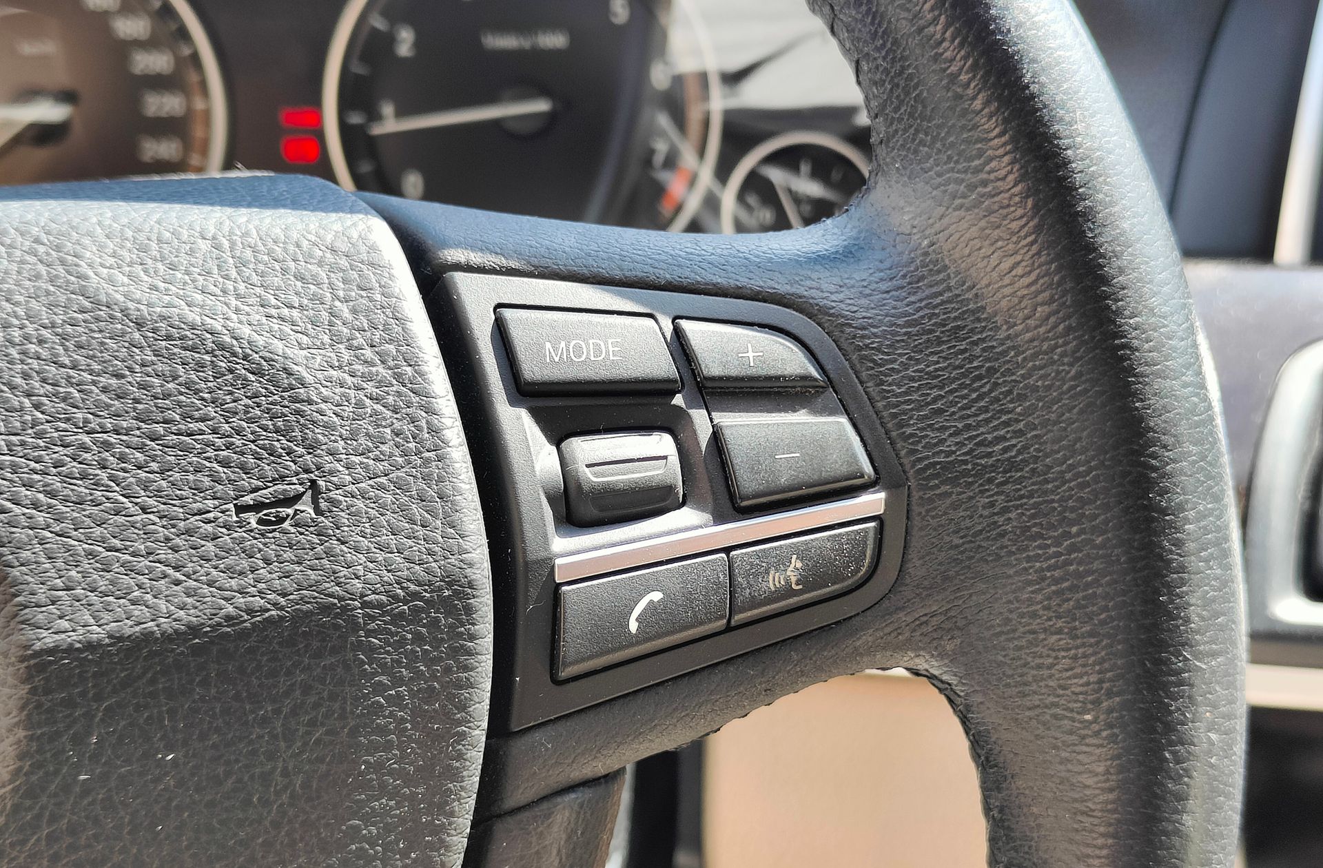 BMW Serie 5 528i - foto 28