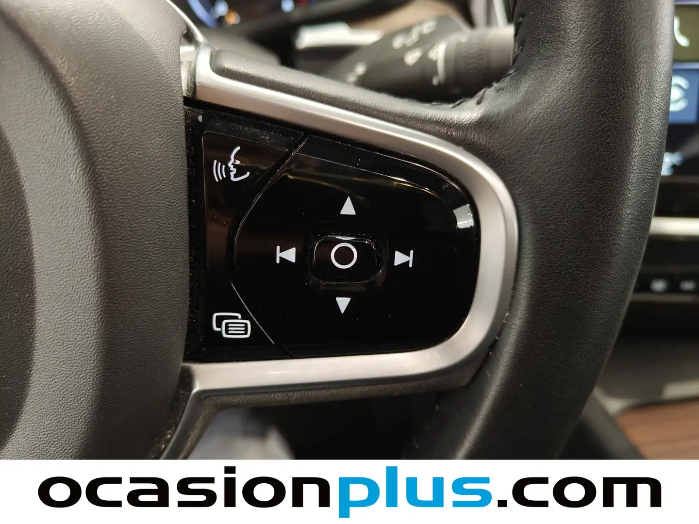 Foto Volvo V60 Cross Country Volvo V60 Cross Country D4 Pro Auto (190 CV)