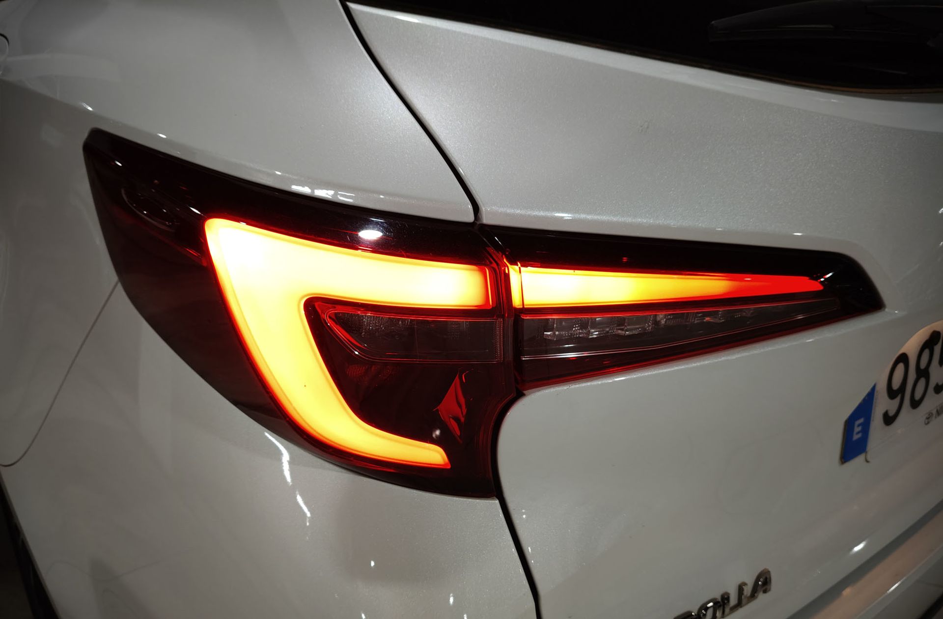 Toyota Corolla Touring Sports 140H Style - foto 18