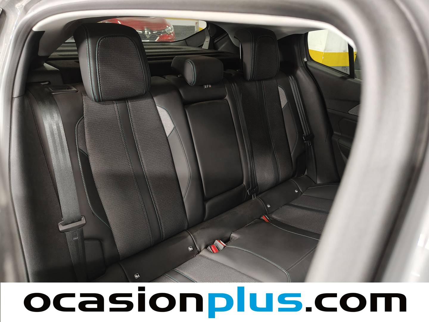 Peugeot 408 Peugeot 408 Allure Hybrid 145 eDCS6 107 kW (145 CV) al mejor precio