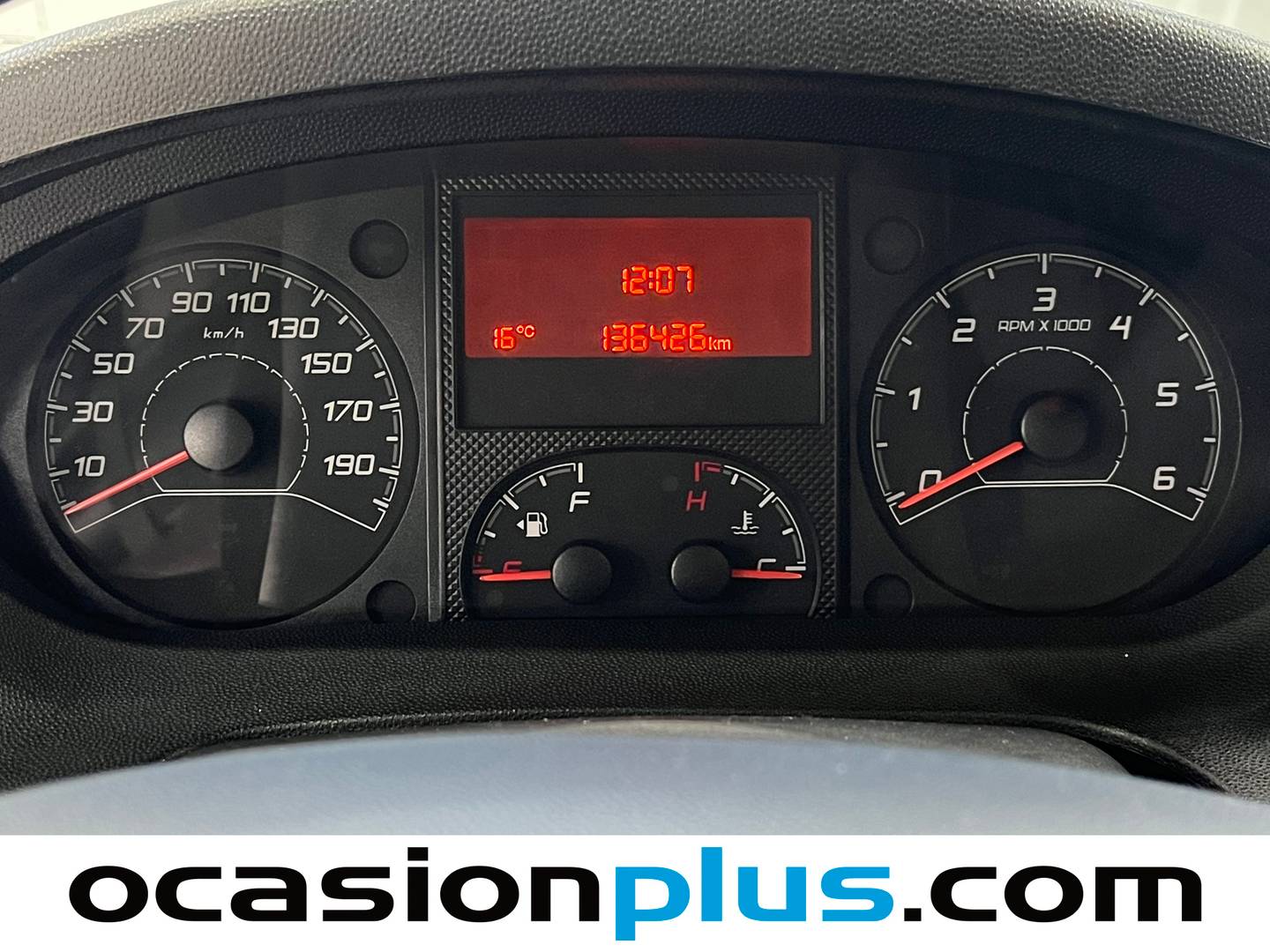 Peugeot Boxer Peugeot Boxer Furgon BlueHDi 140 S&S 335 L2H2  (140 CV) 3 Plazas al mejor precio