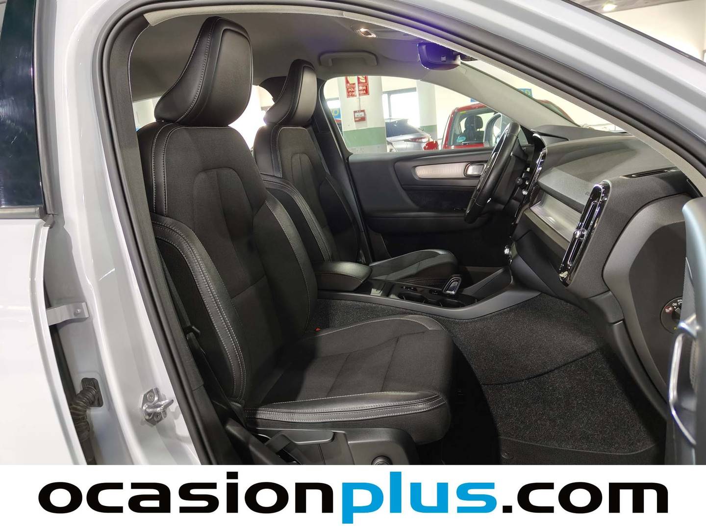 Foto Volvo XC40 Volvo XC40 D3 Momentum Pro Auto (150 CV)