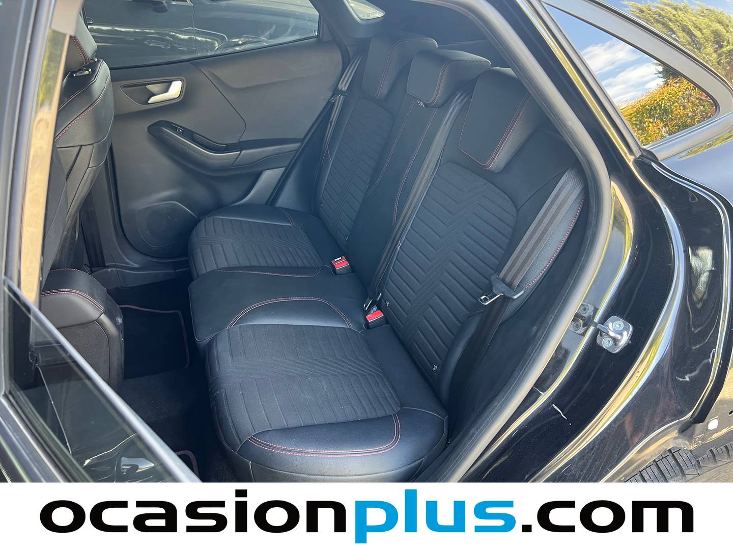 Foto Ford Puma Ford Puma 1.0 EcoBoost MHEV ST-Line X Auto (125 CV)