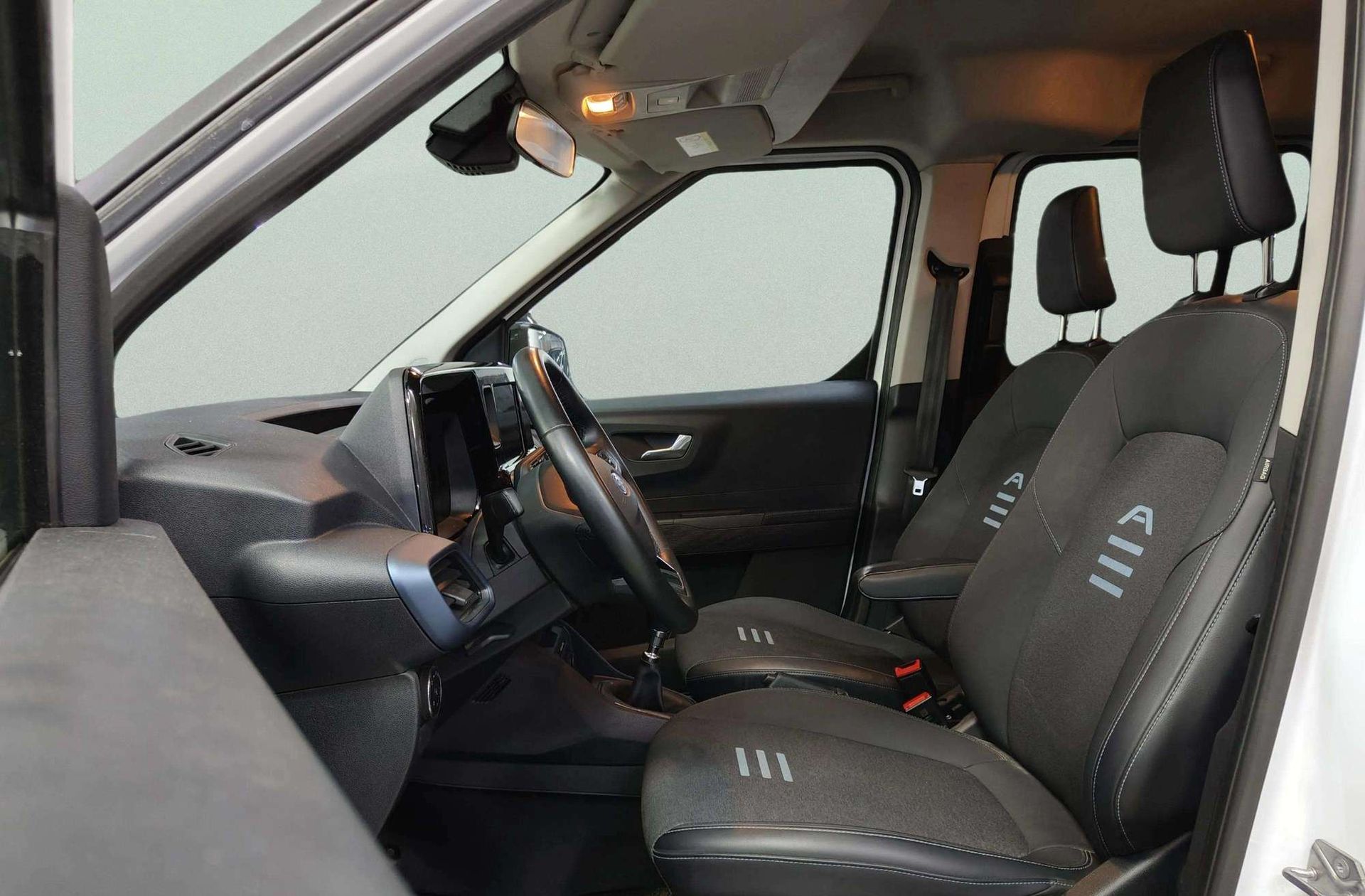 Ford Tourneo Courier 1.0 EcoBoost Active - foto 11