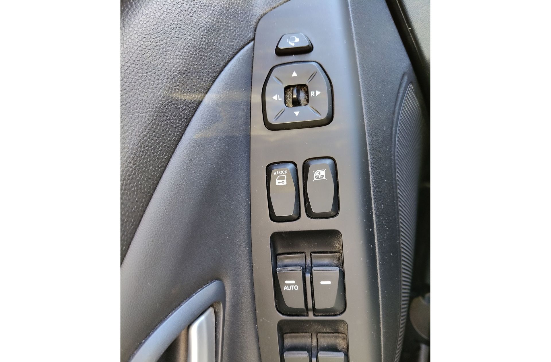 Hyundai ix35 2.0 CRDi Style 4x4 - foto 34