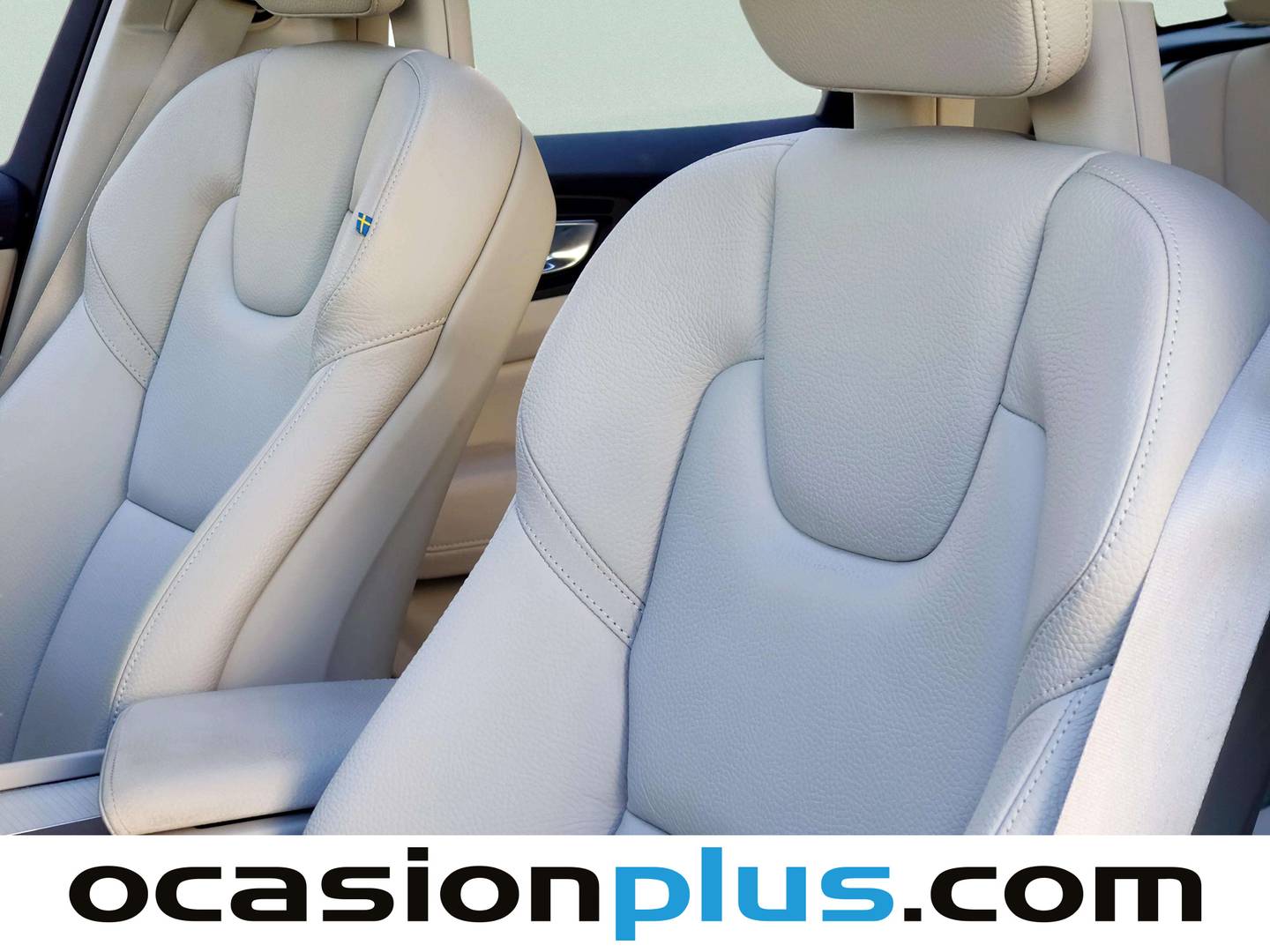 Equipamiento del Volvo XC60 Volvo XC60 T5 Momentum AWD Auto (254 CV)