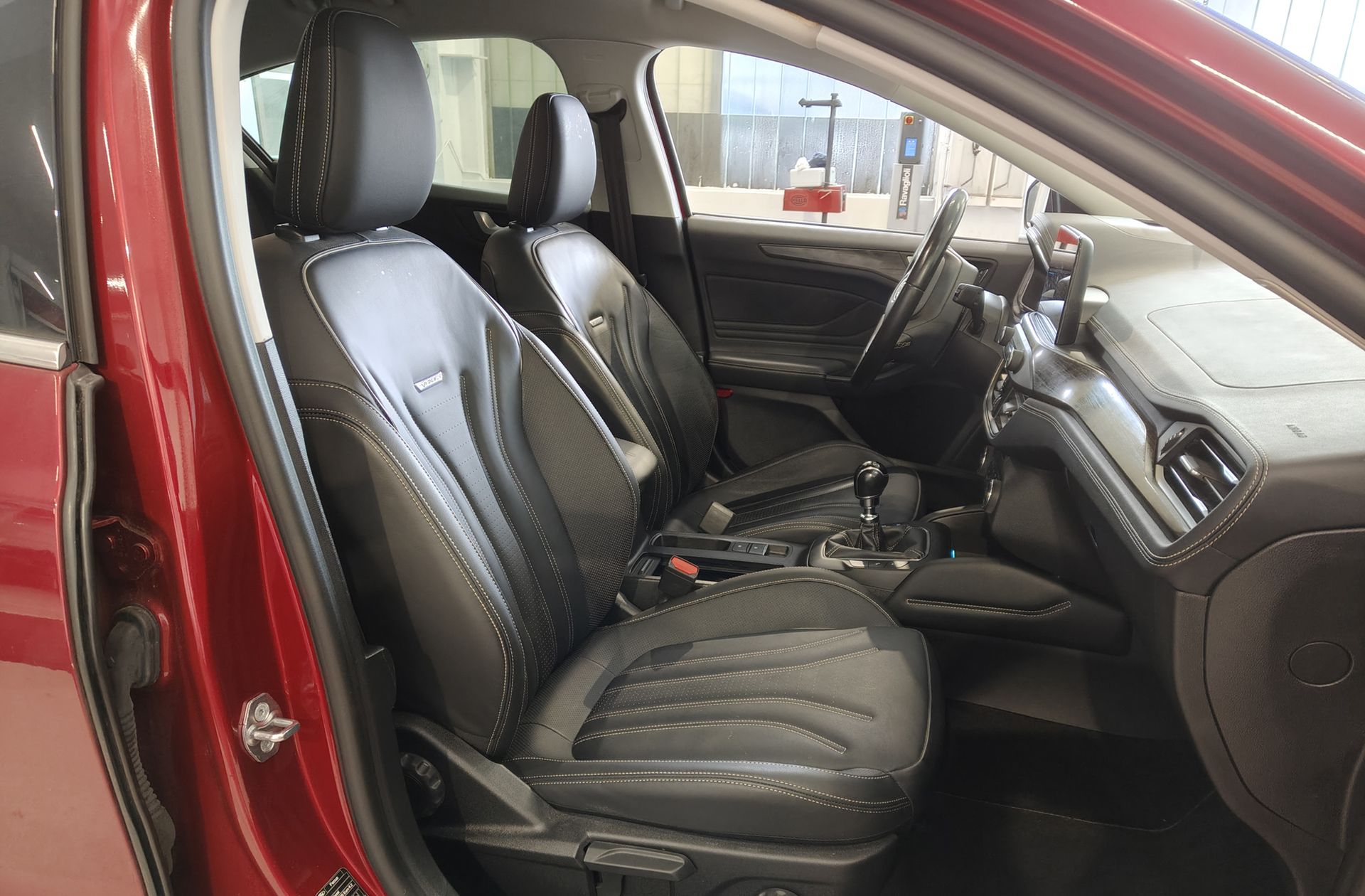 Ford Focus 1.5 EcoBoost Vignale - foto 20