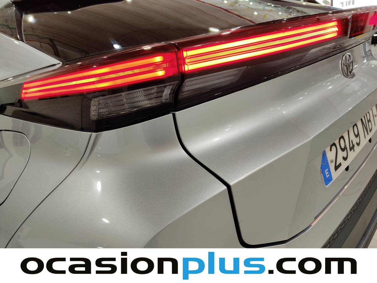 Paquetes del Toyota C-HR Toyota C-HR 140H Advance (140 CV)