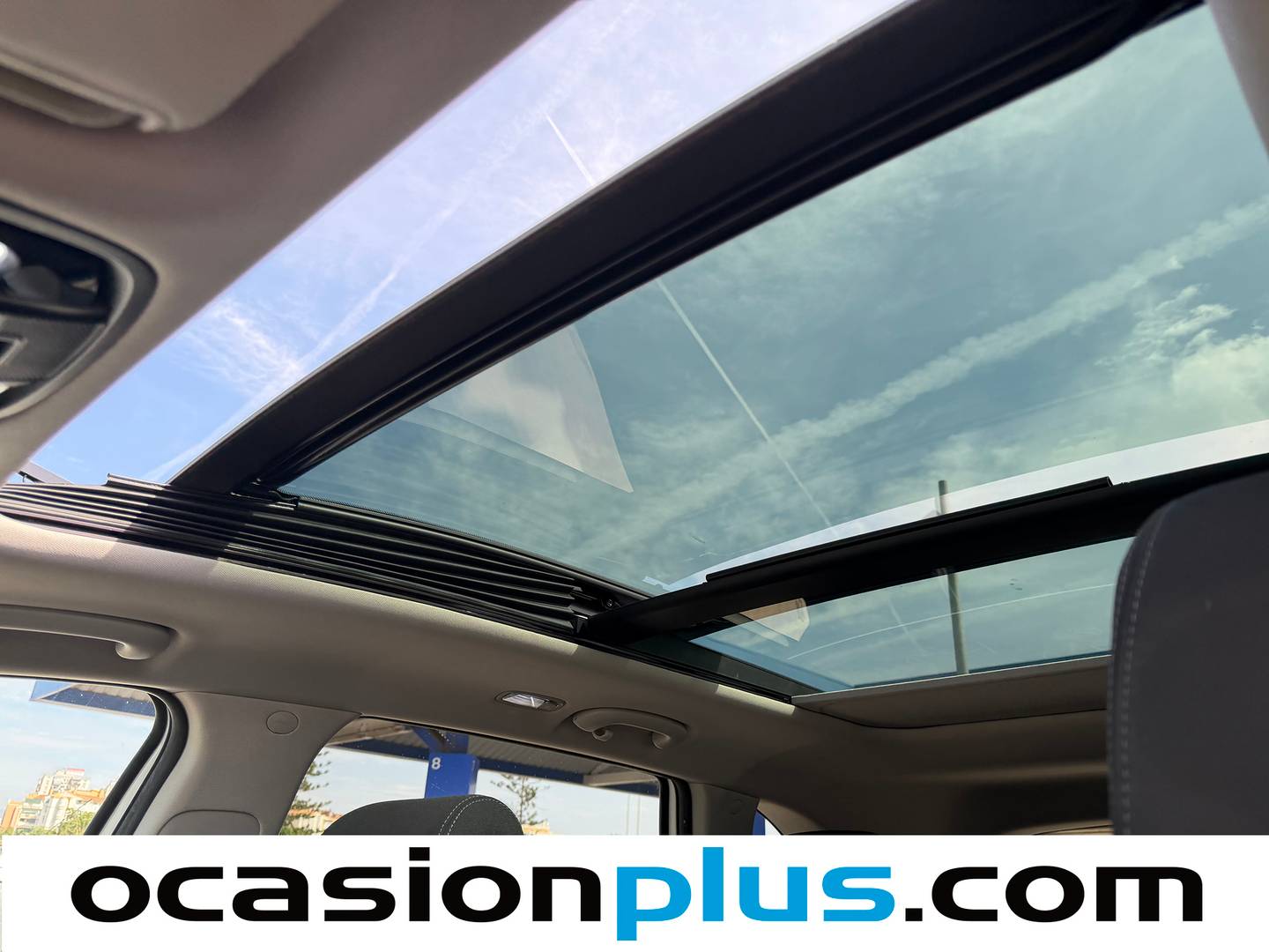 Equipamiento del KIA Sorento KIA Sorento 2.2 CRDi Drive 4x4 Auto (200 CV)