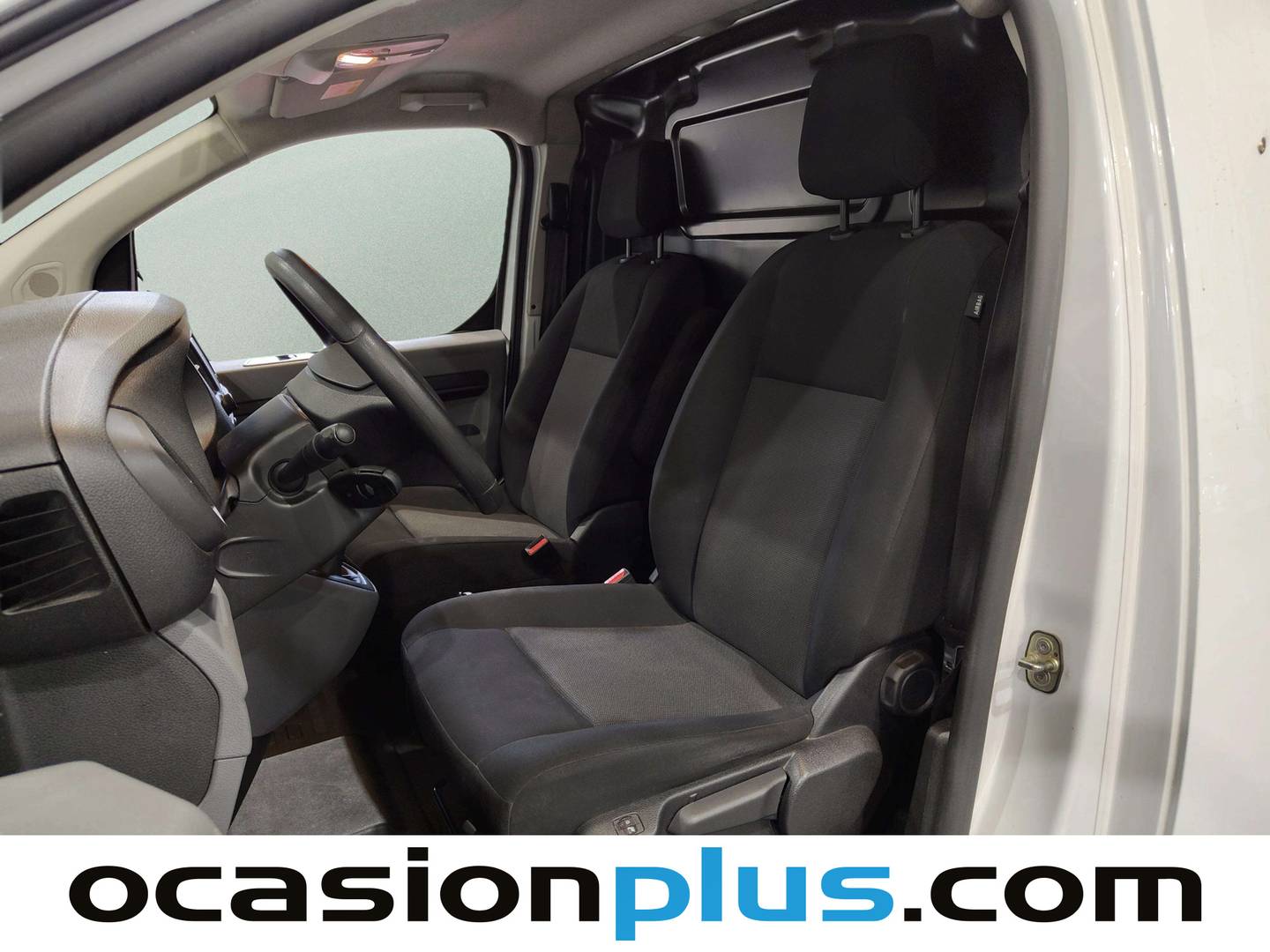 Foto asientos delanteros Opel Vivaro Opel Vivaro Furgon 1.5 Diésel L Incrementada Select (102 CV)