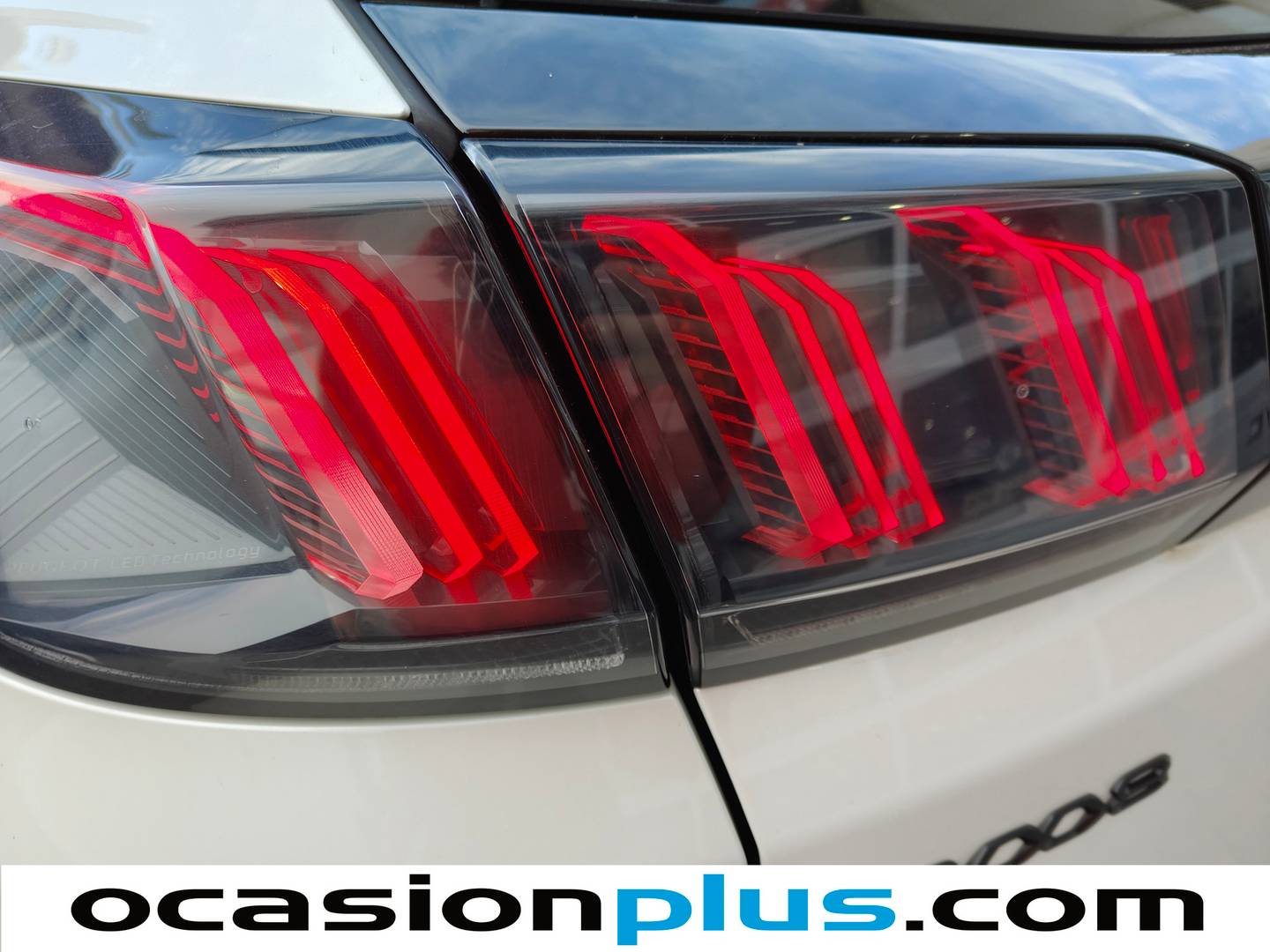 Foto Peugeot 3008 Peugeot 3008 PureTech 130 S&S GT EAT8  (130 CV)