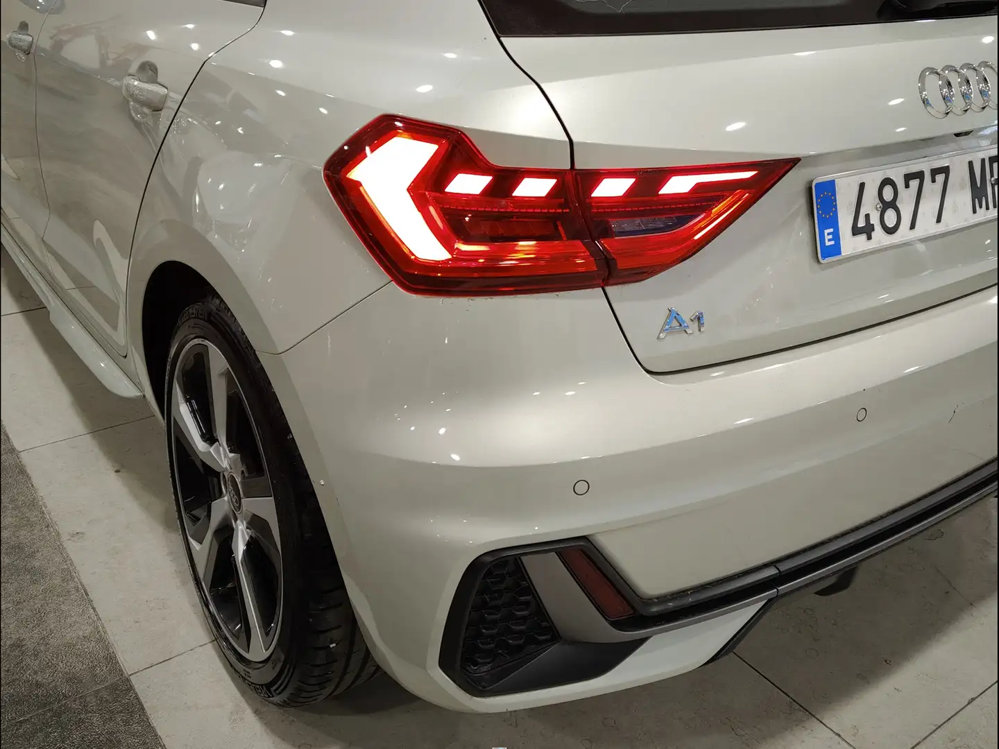 Foto Audi A1 Audi A1 Sportback Adrenalin edition 25 TFSI  (95 CV) PACK S-LINE