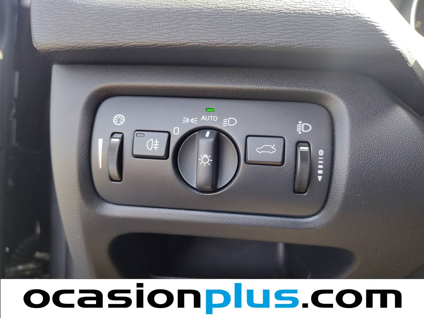 Extras del Volvo V40 Volvo V40 D3 Momentum (150 CV)