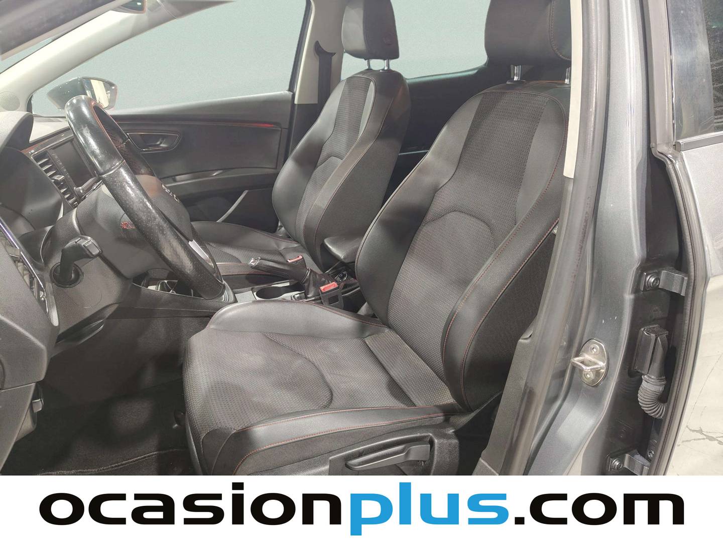 Foto asientos delanteros Seat León SEAT León 2.0 TDI S&S FR (150 CV)