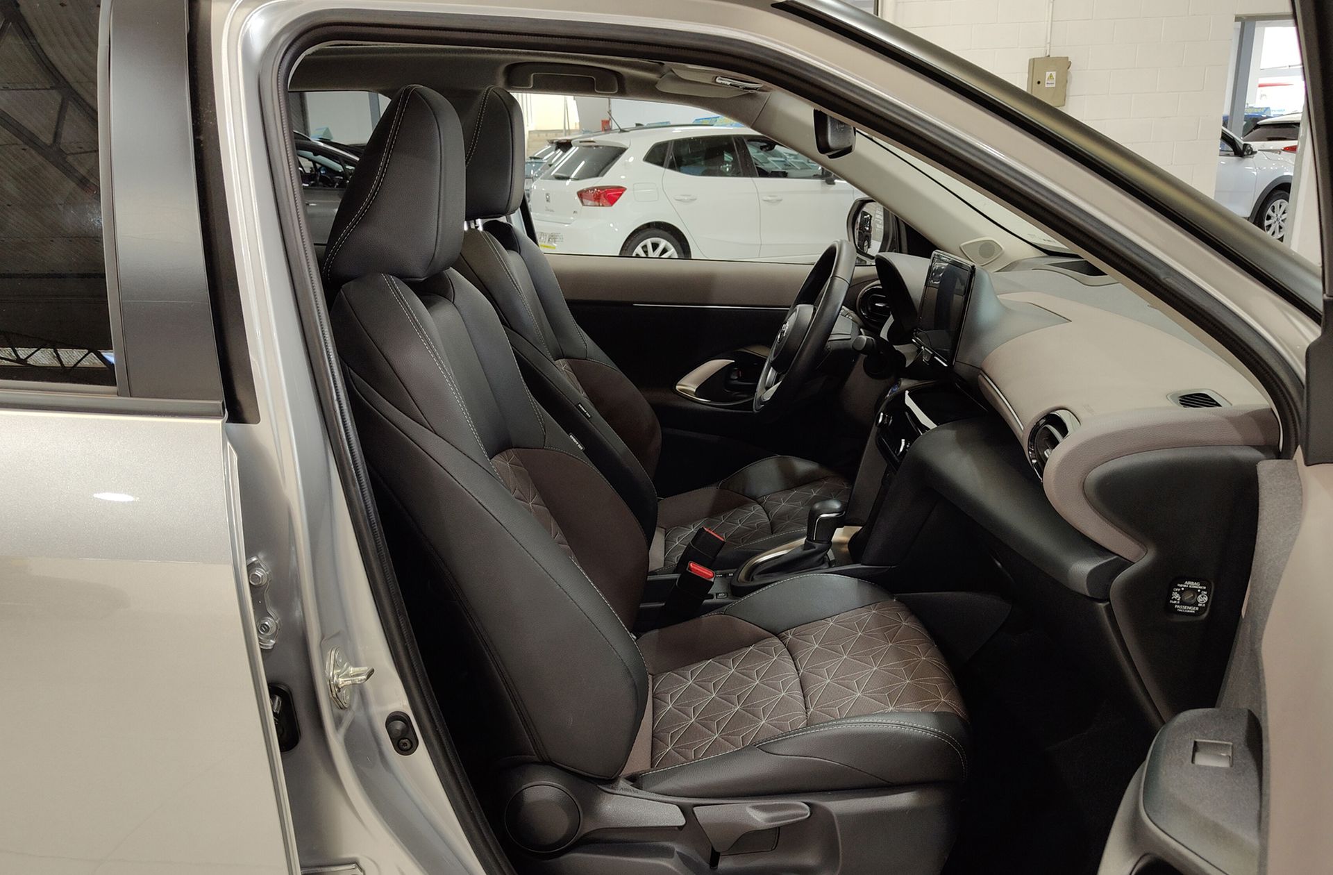 Toyota Yaris Cross 120H Style - foto 19