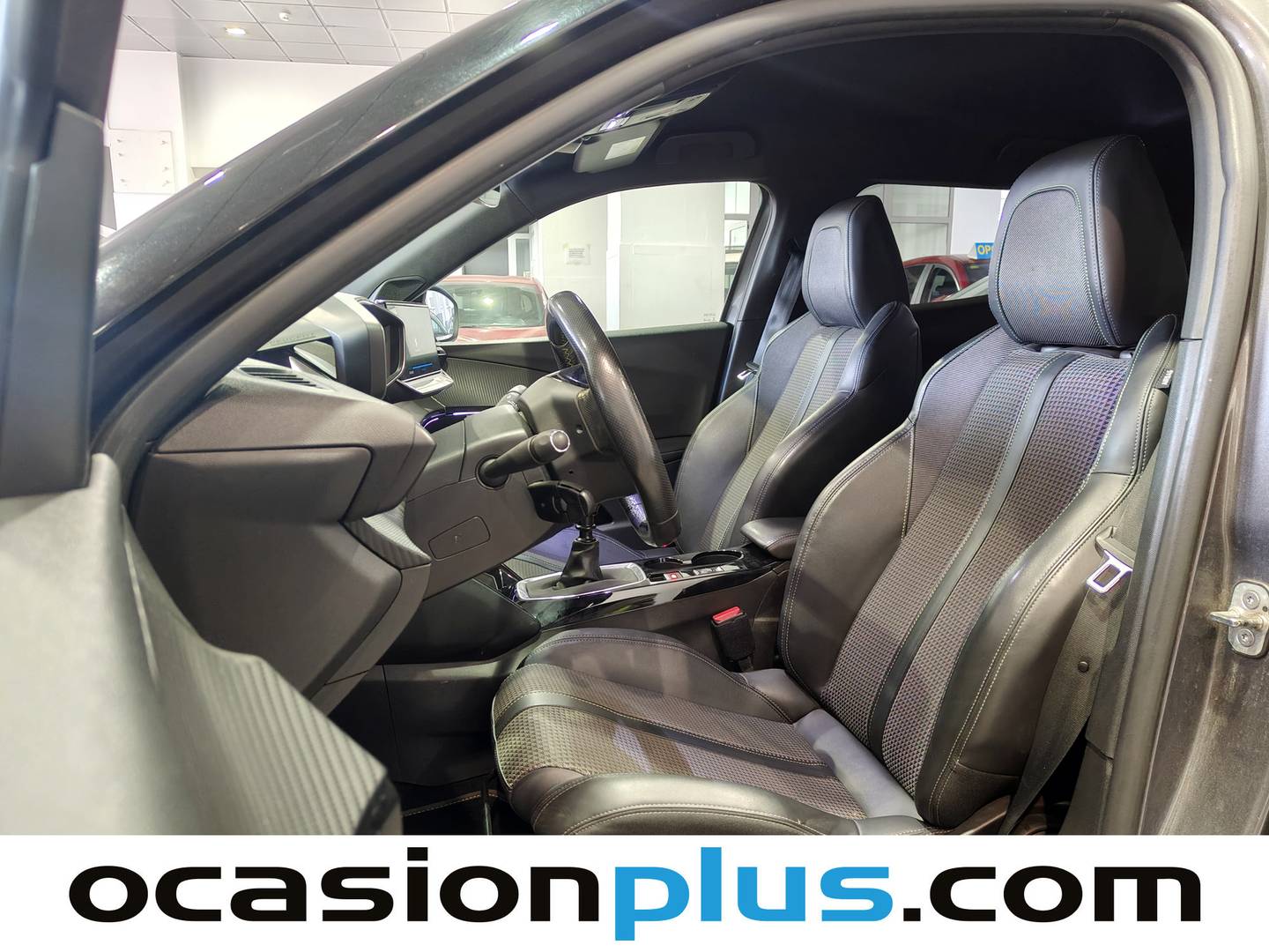 Foto asientos delanteros Peugeot 2008 Peugeot 2008 PureTech 130 S&S GT (130 CV)