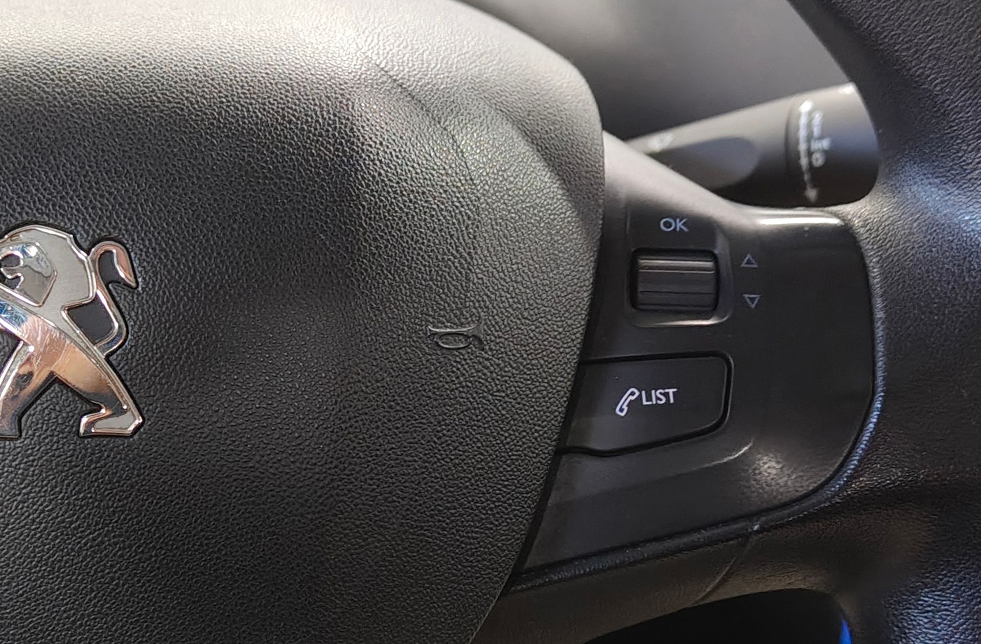 Peugeot 208 1.4 HDi Active - foto 23