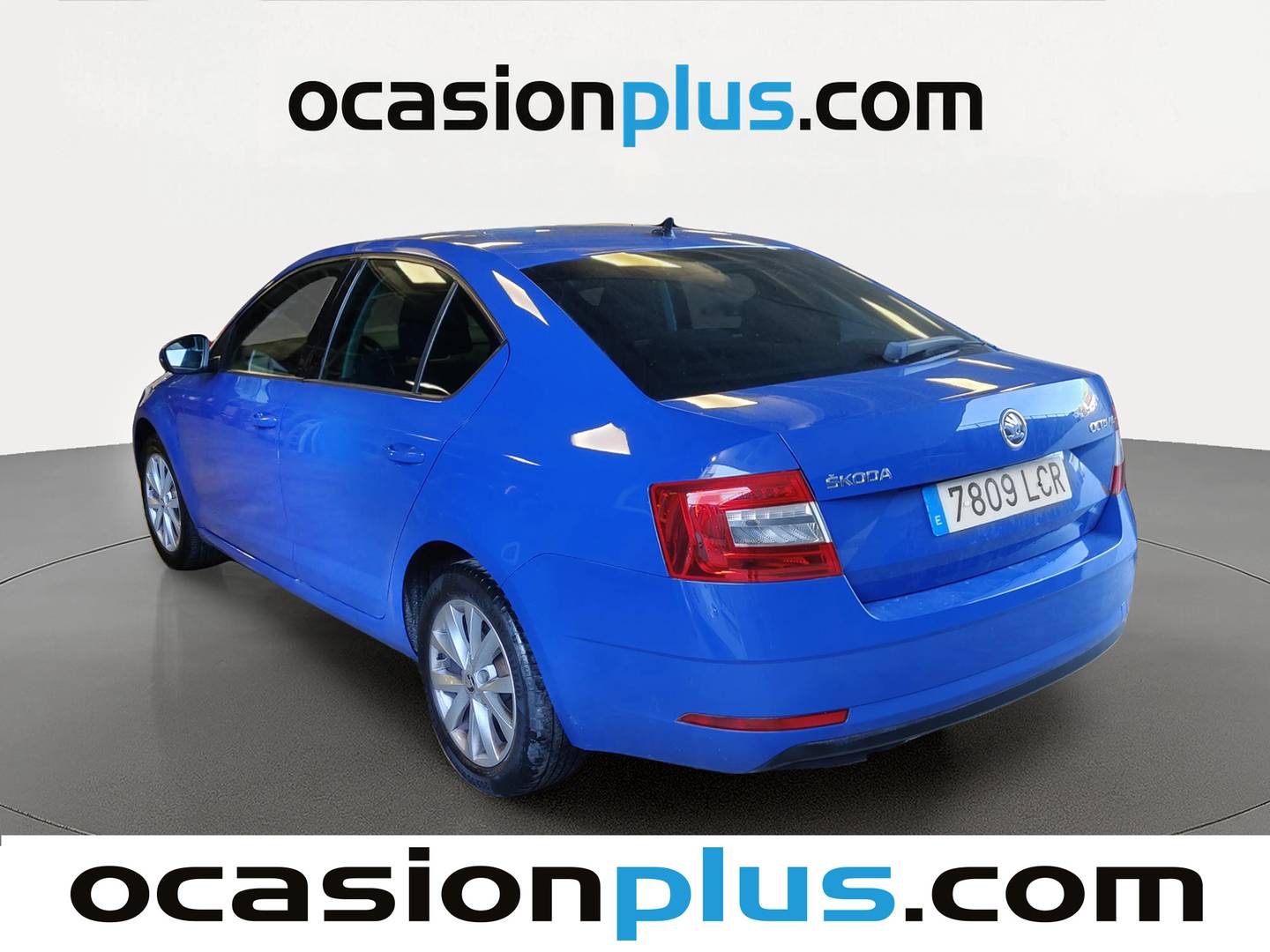 Foto trasera Skoda Octavia Skoda Octavia 1.0 TSI Active  (115 CV) izquierda