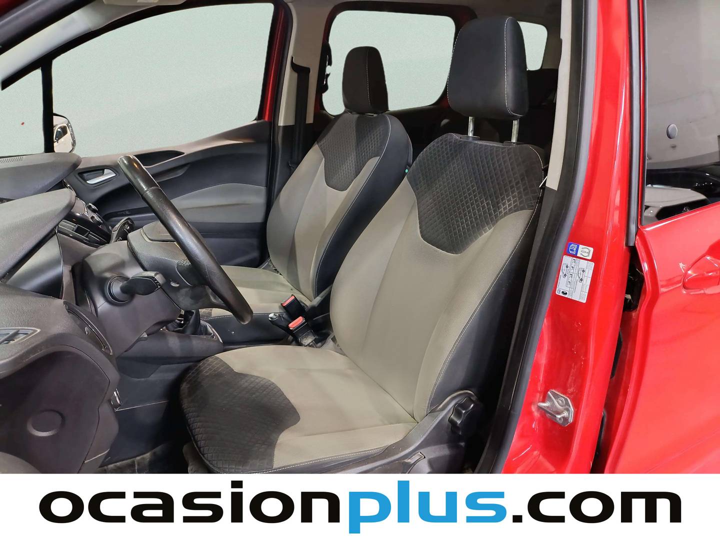 Foto asientos delanteros Ford Tourneo Courier Ford Tourneo Courier 1.0 EcoBoost Titanium (100 CV)
