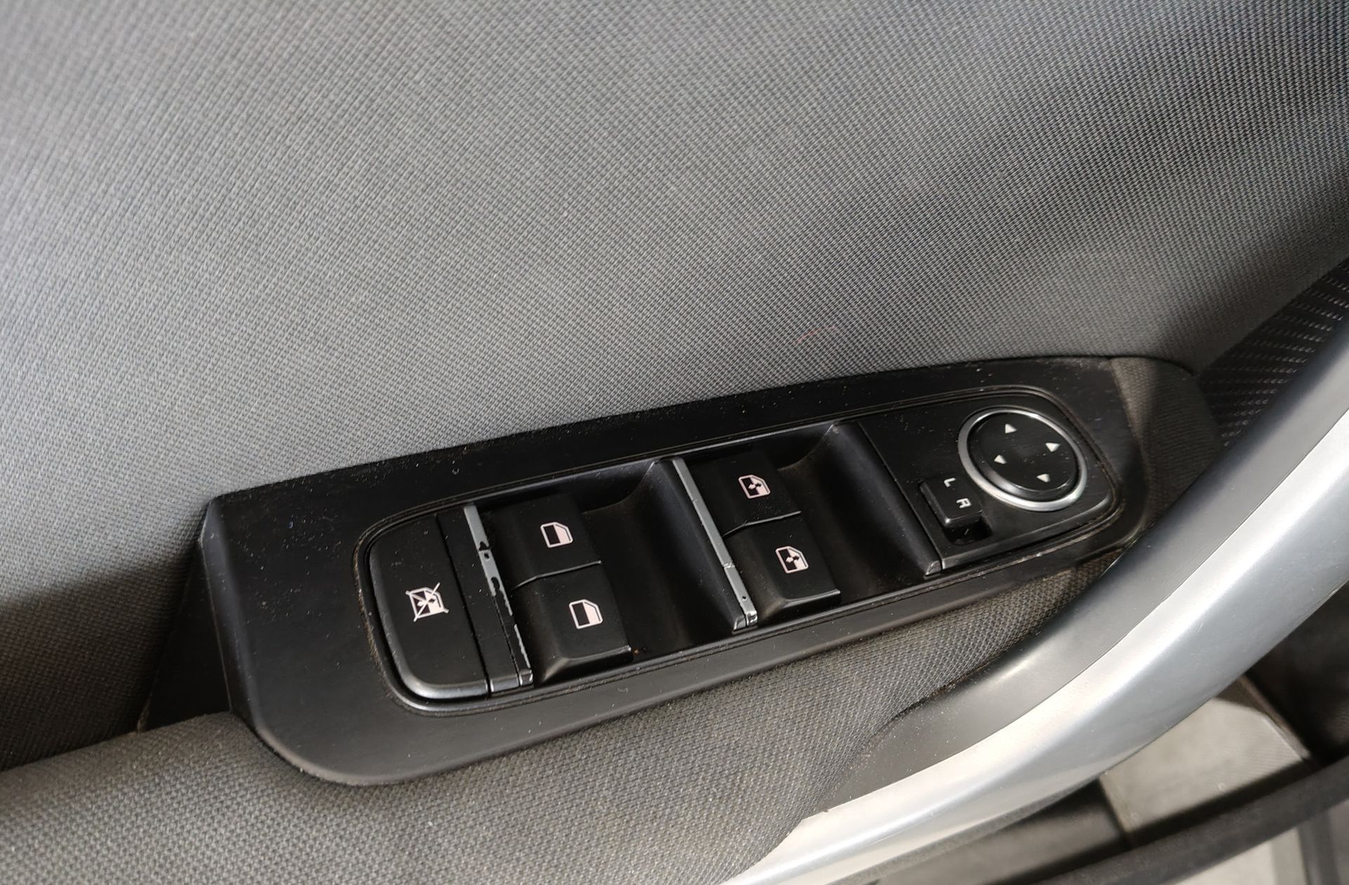Kia Ceed 1.6 MHEV iMT Drive - foto 31