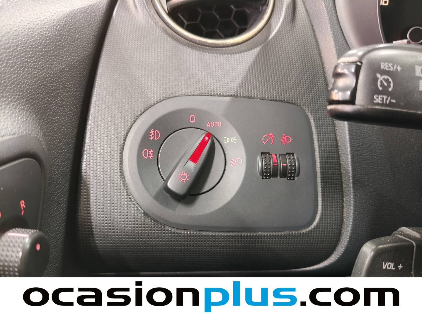 Equipamiento del Seat Ibiza Seat Ibiza 1.6 TDI Style ITech 30 Aniversario (90 CV)