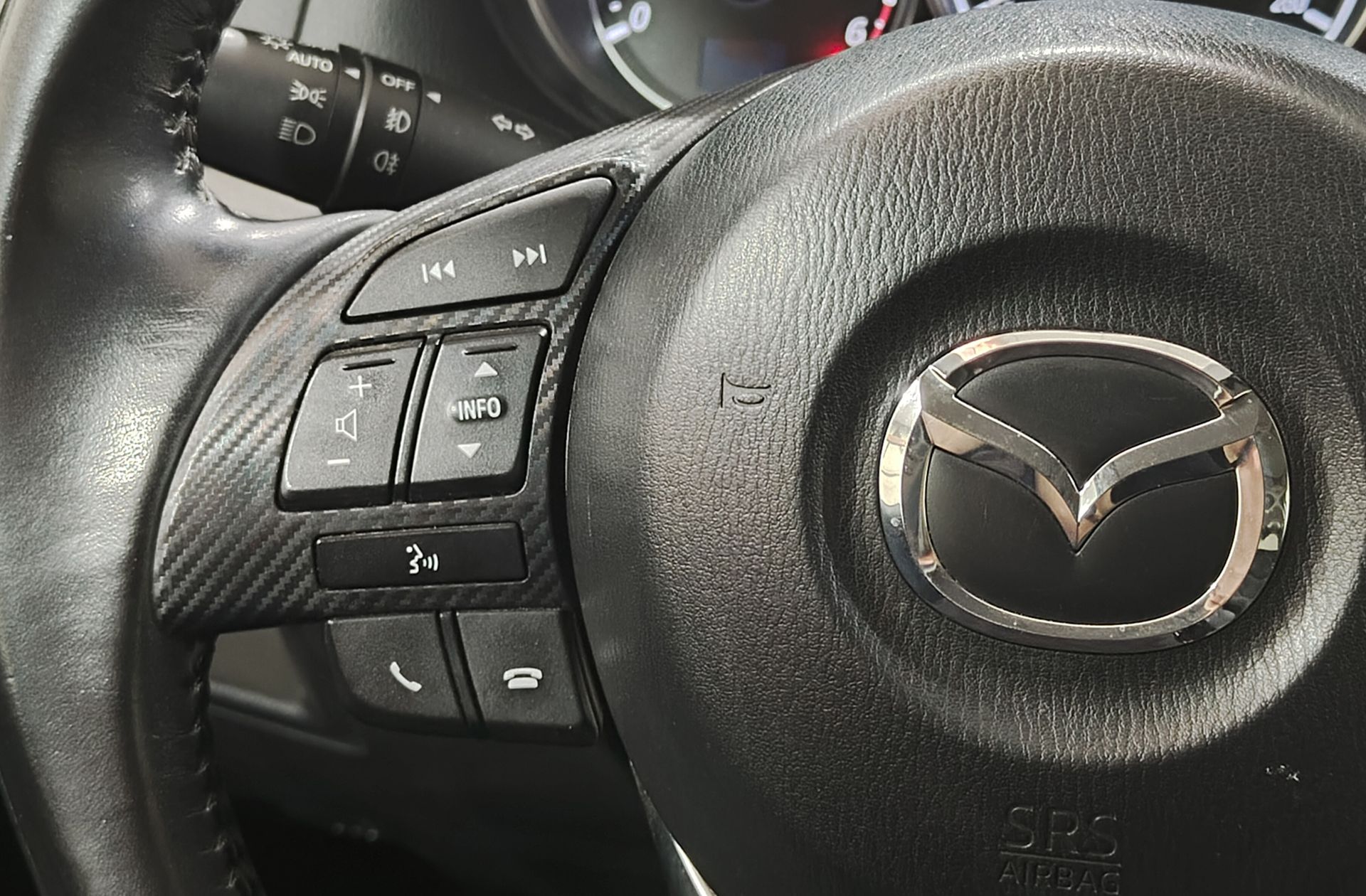 Mazda CX-5 2.2 DE Black Tech Edition 2WD - foto 27