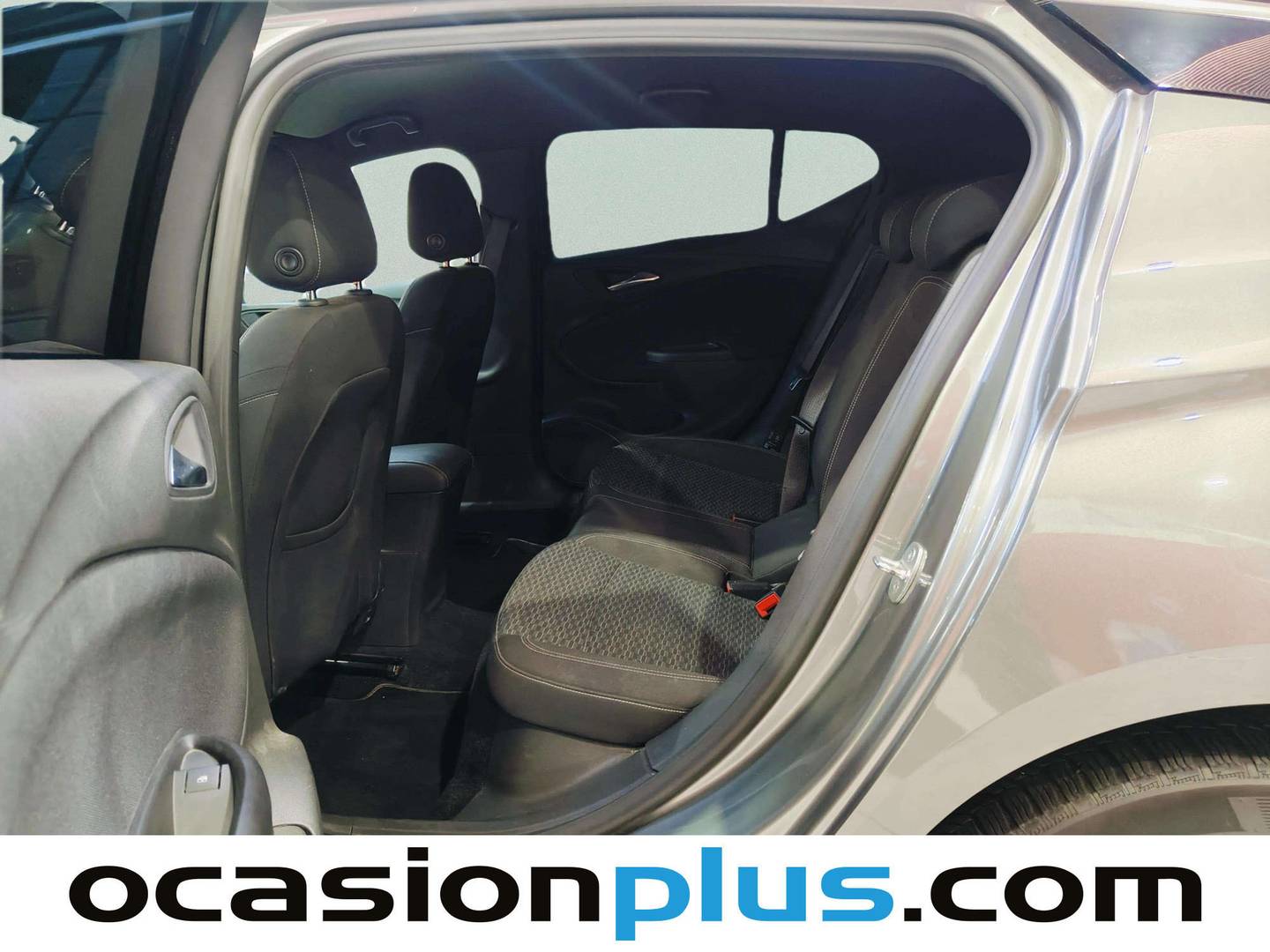 Foto asientos traseros Opel Astra Opel Astra 1.6 CDTi S&S Dynamic (136 CV)
