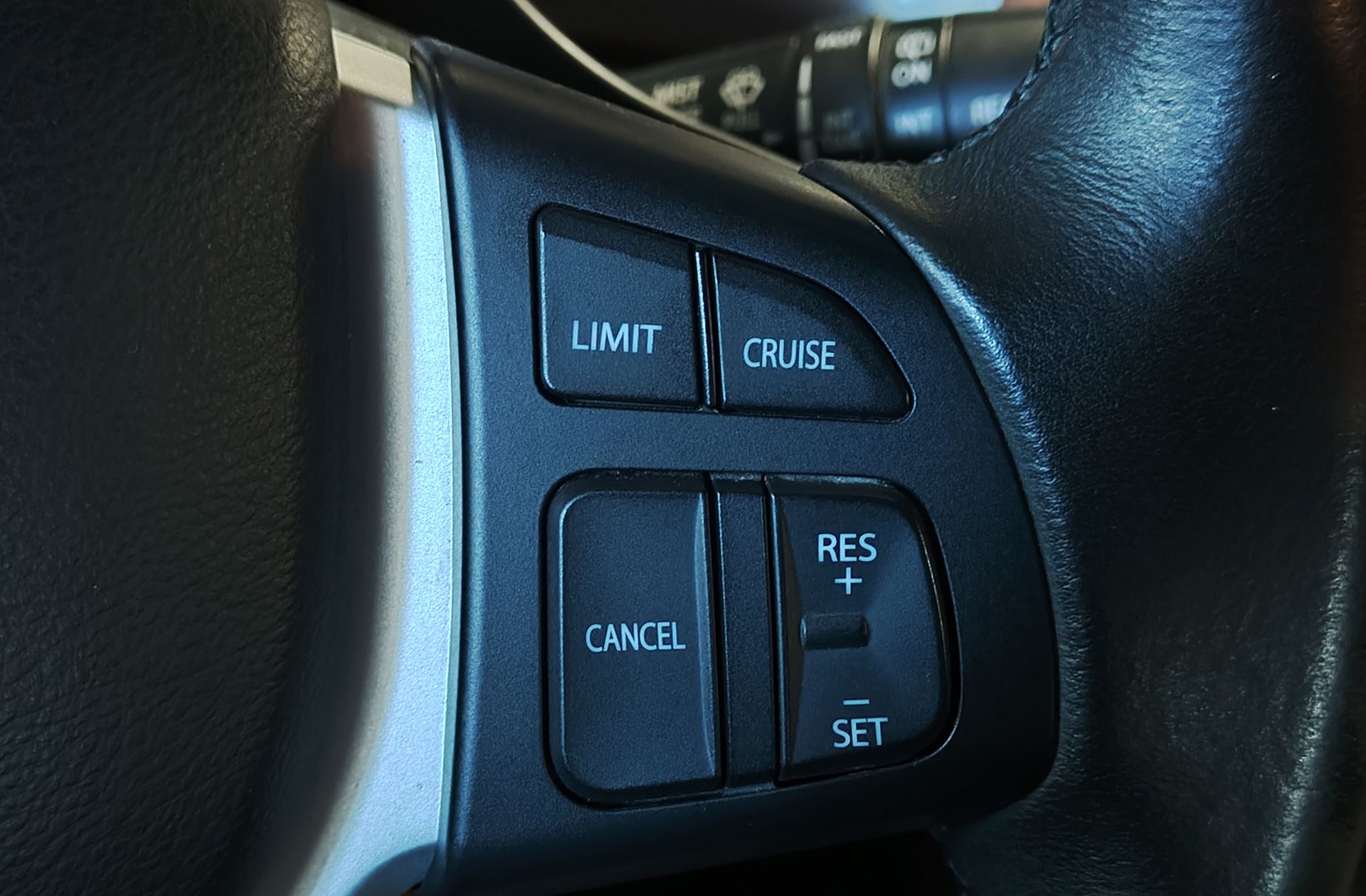 Suzuki Vitara 1.0 T GLE - foto 28