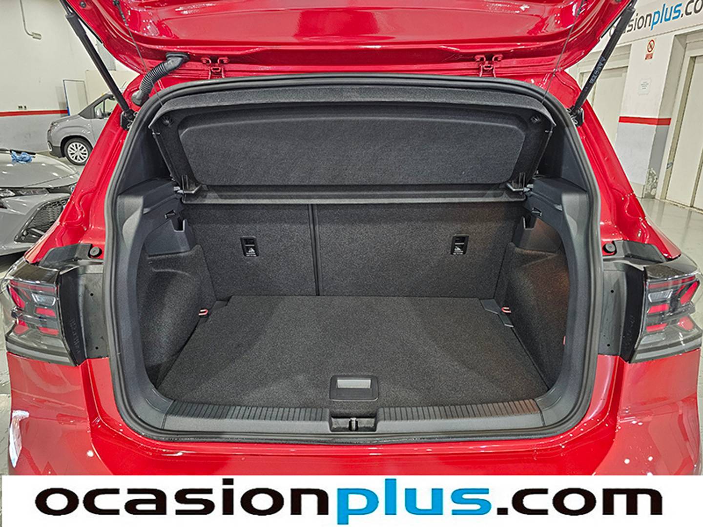 Foto Volkswagen T-Cross Volkswagen T-Cross R-Line 1.0 TSI (116 CV) DSG