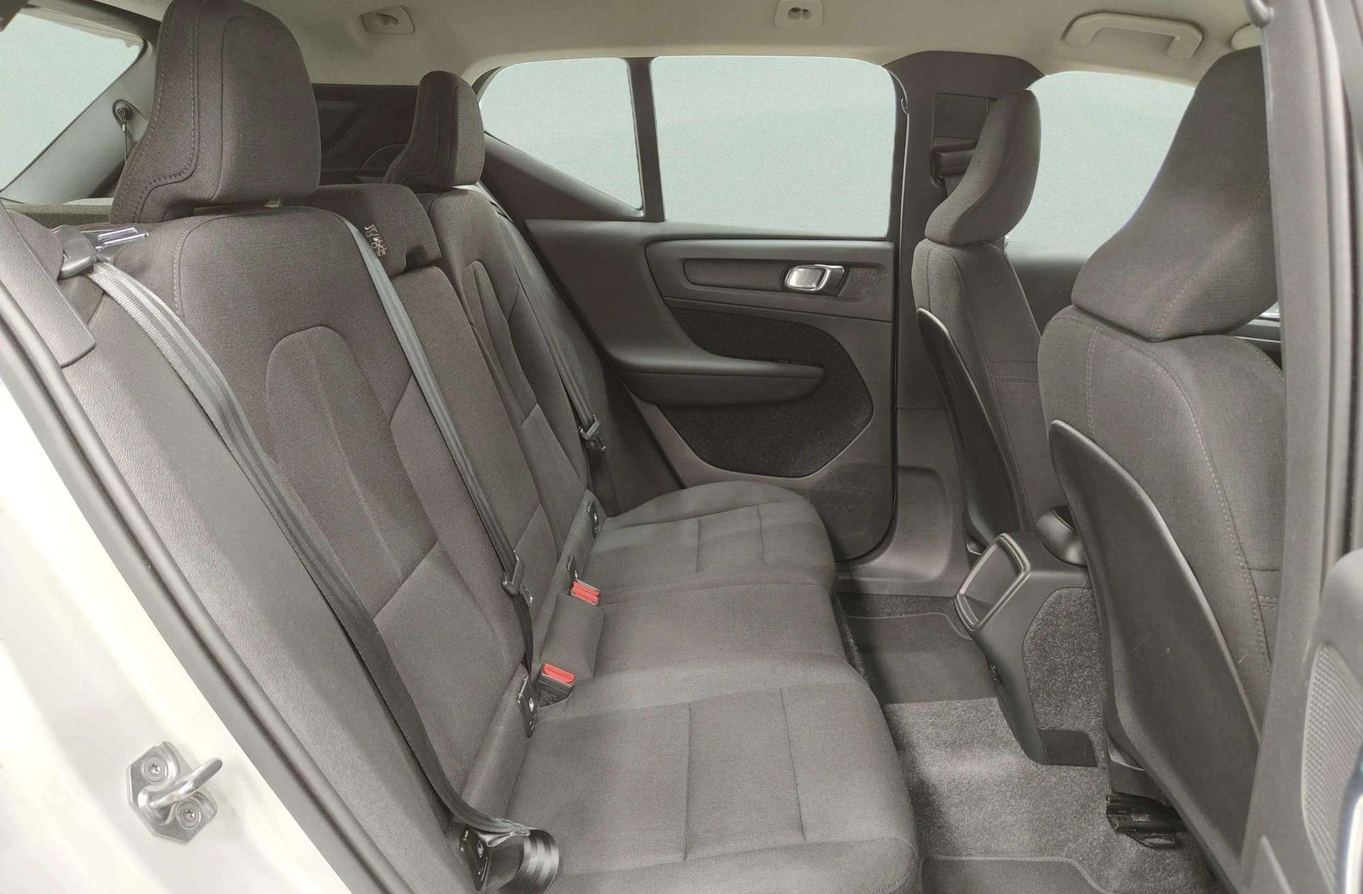 Volvo XC40 T2 Momentum Core - foto 20