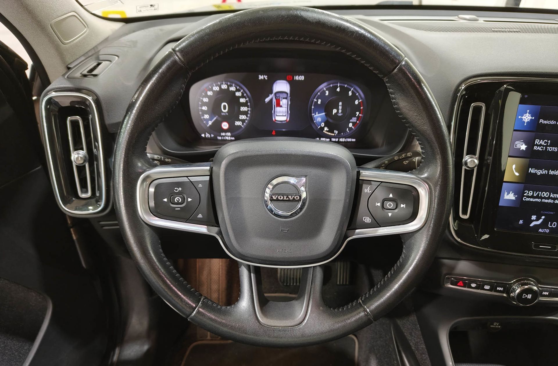 Volvo XC40 T4 Momentum - foto 23
