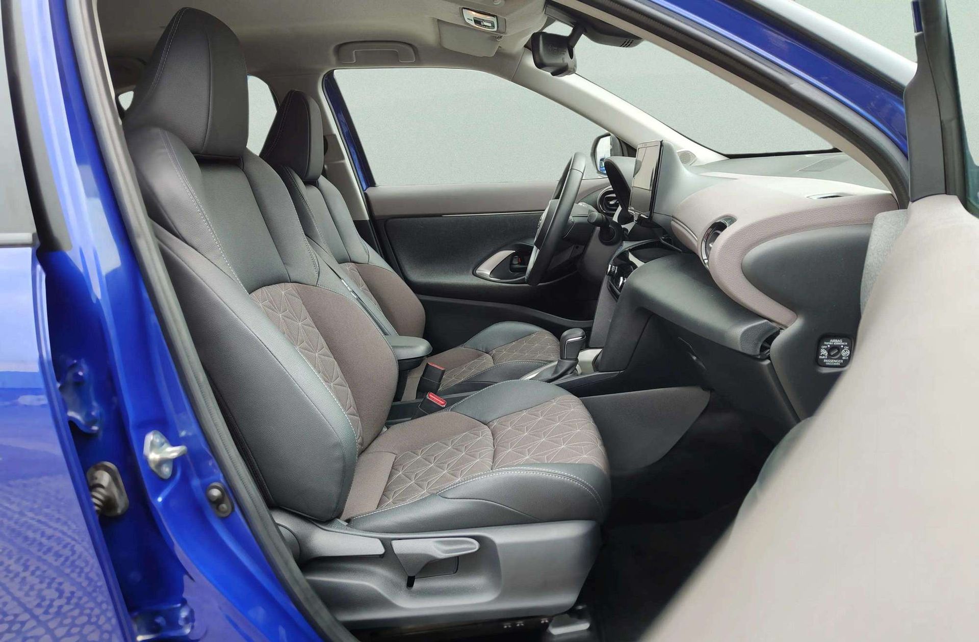 Toyota Yaris Cross 120H Style - foto 24