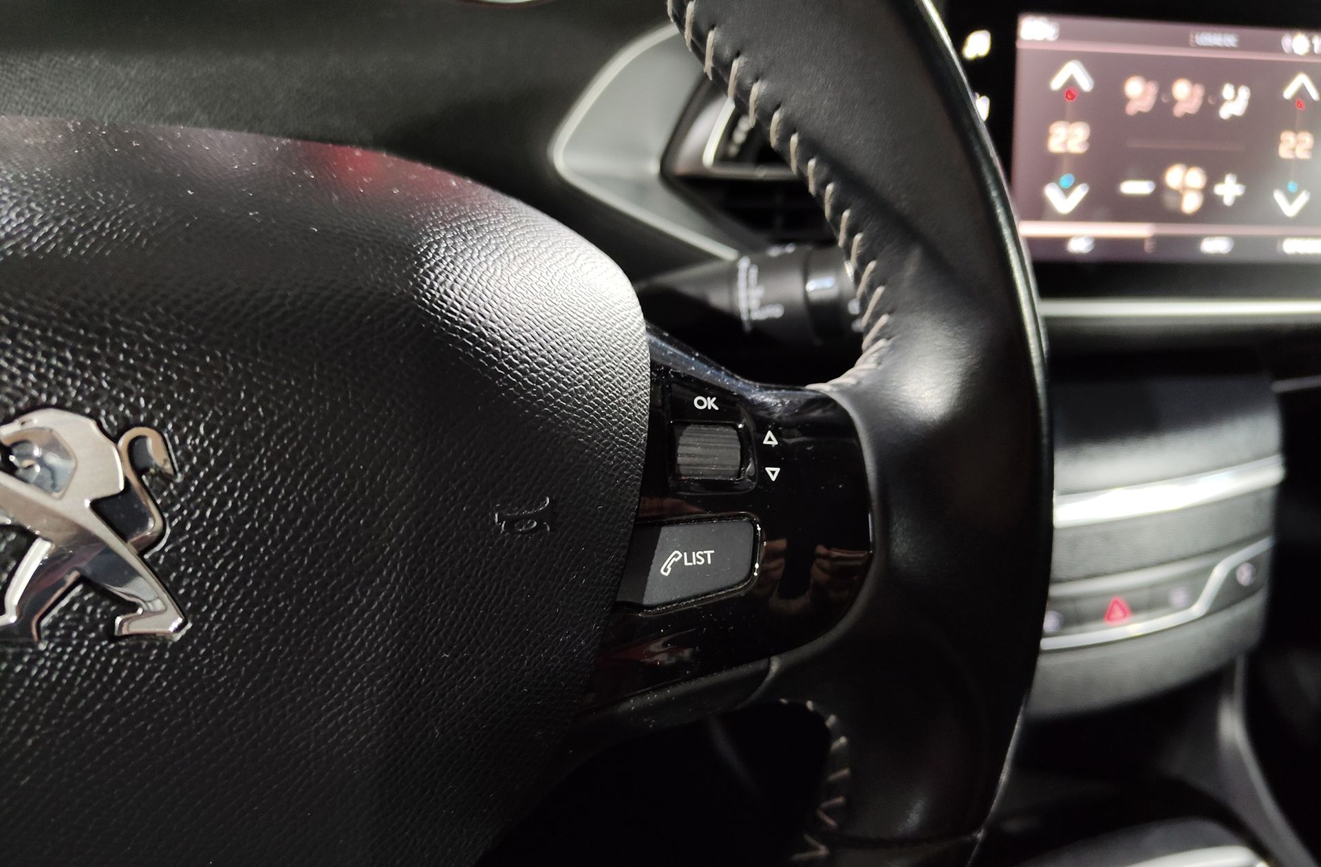 Peugeot 308 BlueHDi 130 Style - foto 24