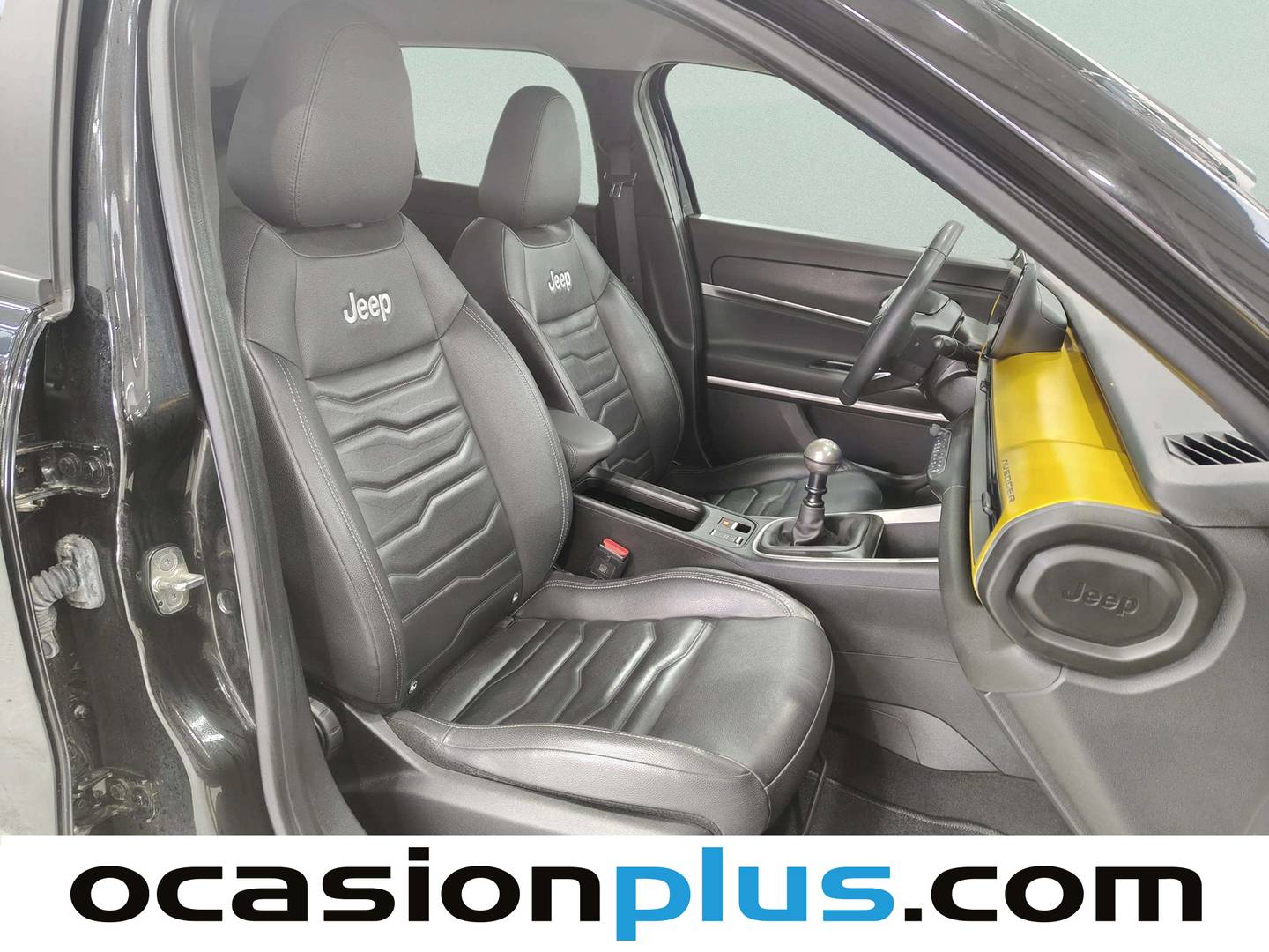 Foto Jeep Avenger Jeep Avenger 1.2 G Summit (100 CV)