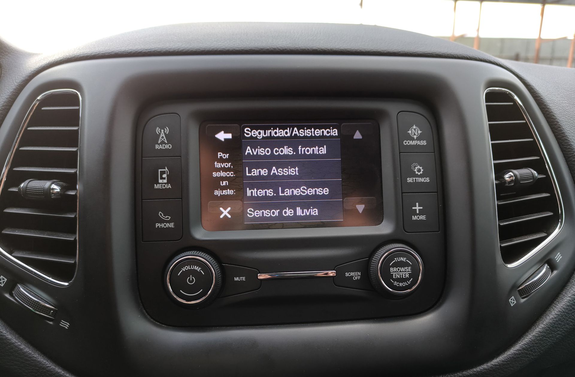 Jeep Compass 1.6 MultiJet Sport 4x2 - foto 7