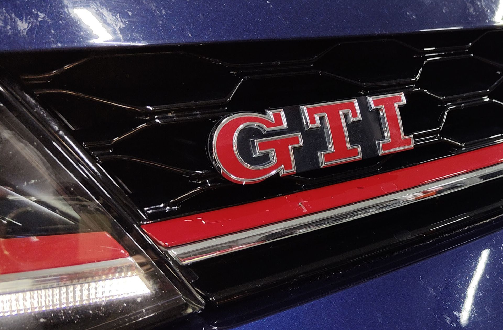 Volkswagen Golf GTI Performance 2.0 TSI DSG - foto 5