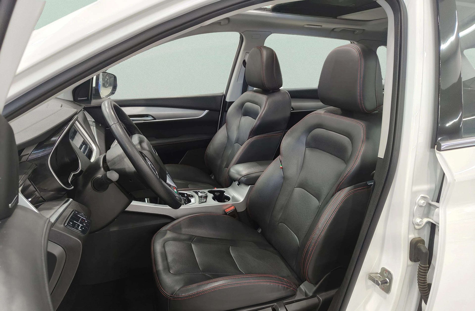 SWM G01 1.5T Luxury - foto 13