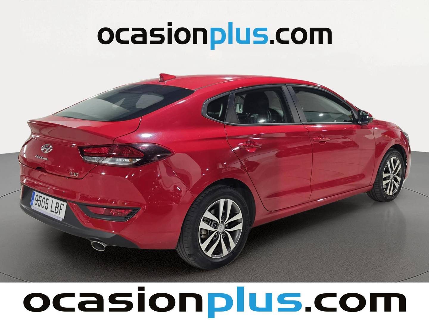 Foto trasera Hyundai i30 Hyundai i30 Fastback 1.0 TGDI Klass (120 CV) derecha