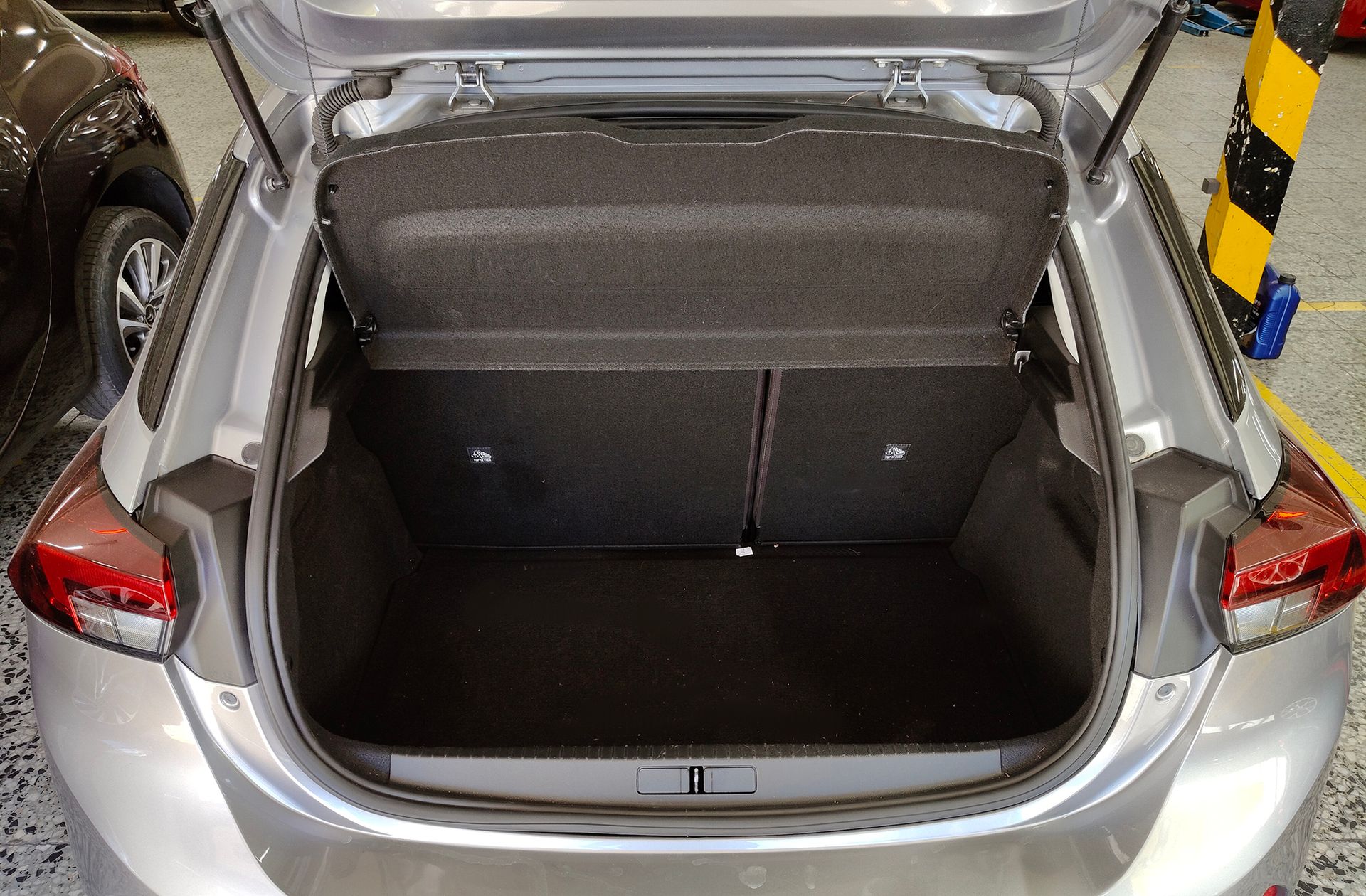 Opel Corsa 50kWh Elegance-e - foto 17