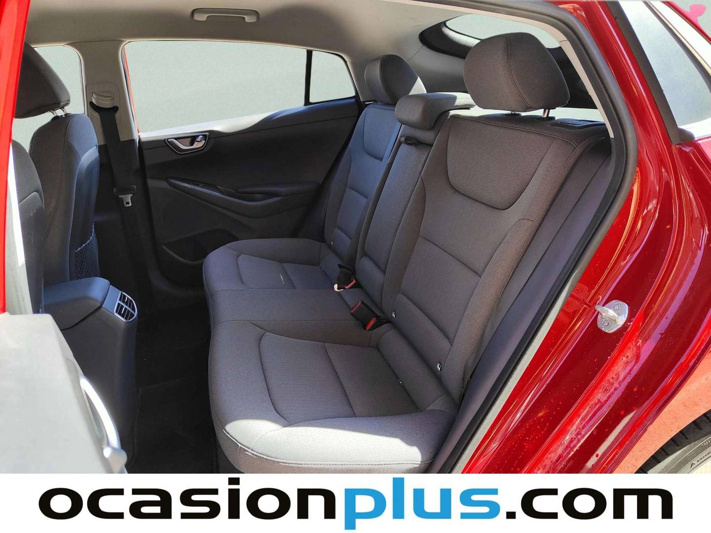 Foto asientos traseros Hyundai IONIQ Hyundai Ioniq 1.6 GDI HEV Tecno DCT (141 CV)