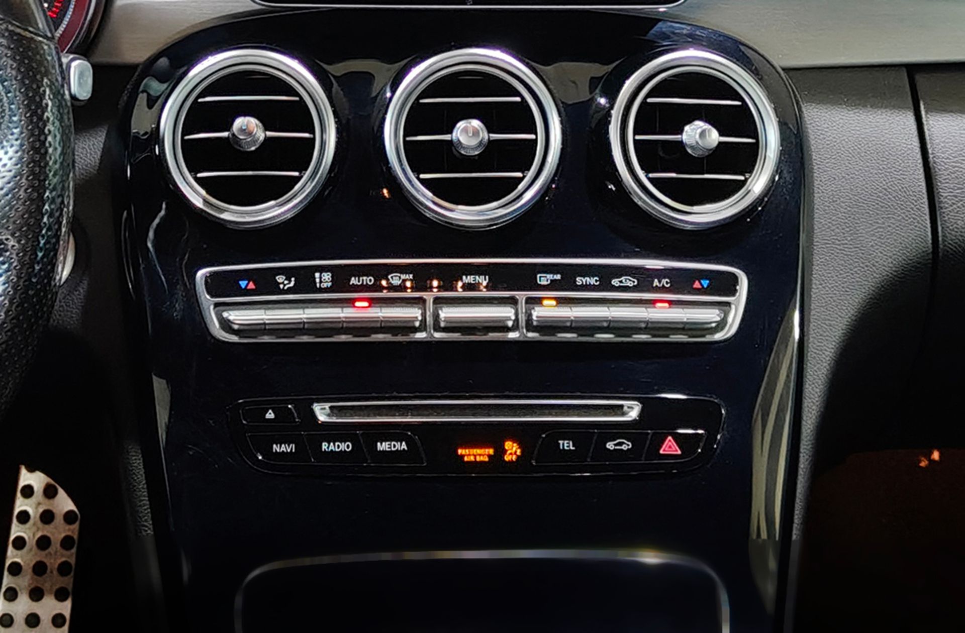 Mercedes-Benz Clase C 220 d Pack AMG - foto 35