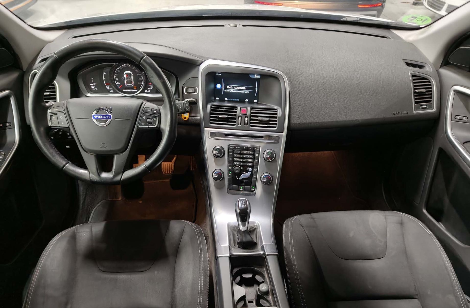 Volvo XC60 D3 Kinetic - foto 6
