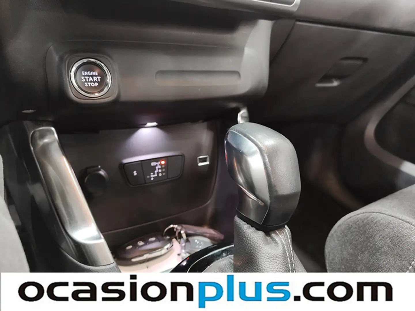 Foto Citroën C3 Aircross Citroen C3 Aircross PureTech 130 S&S Shine EAT6 Auto (131 CV)