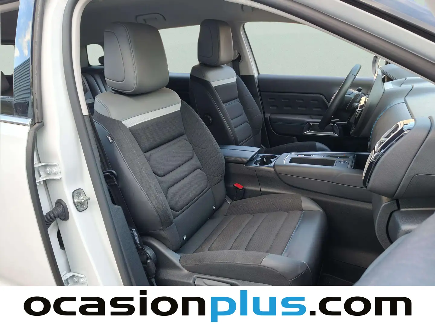 Foto Citroën C5 Aircross Hybrid Citroen C5 Aircross Hybrid 225 Feel Pack e-EAT8  (225 CV)