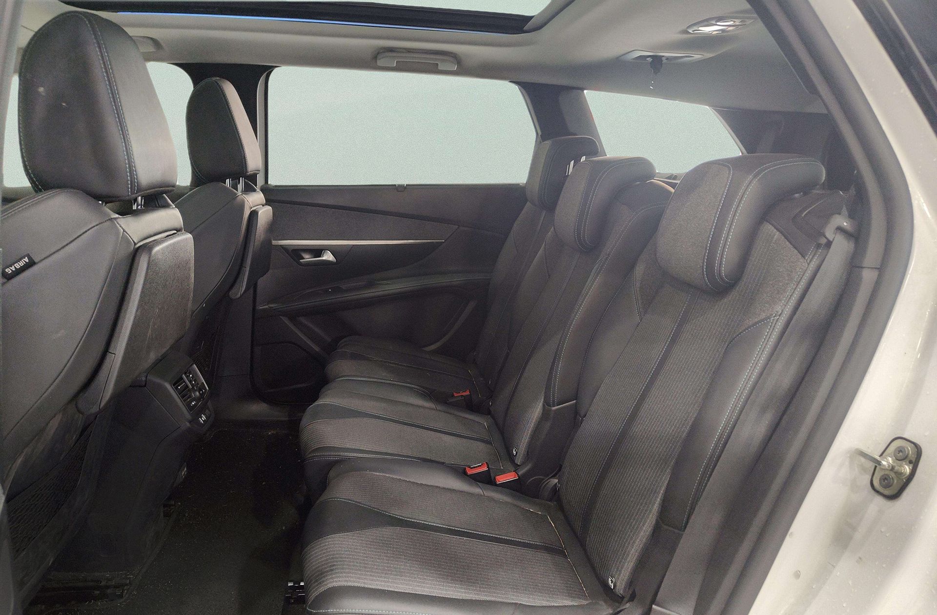 Peugeot 5008 BlueHDi 130 Allure Pack EAT8 7 plazas - foto 14
