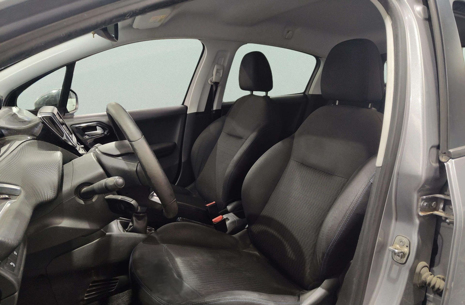 Peugeot 208 BlueHDi 100 Signature - foto 10