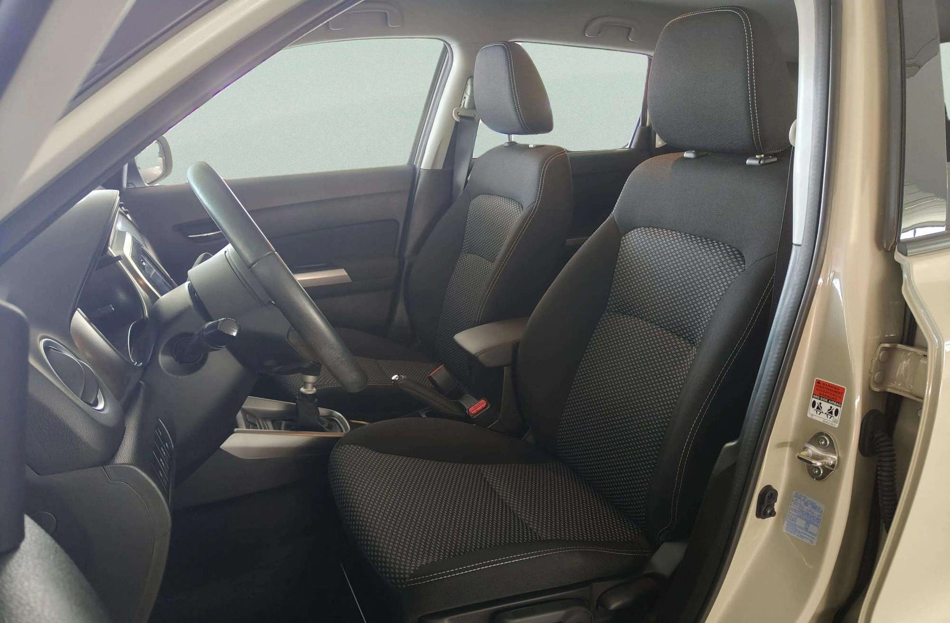 Suzuki Vitara 1.4 T Mild Hybrid GLE - foto 11