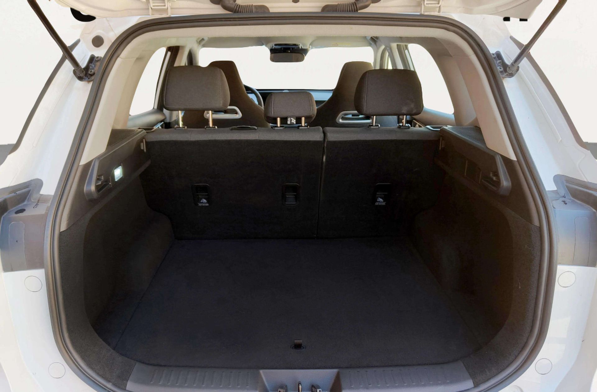 Ebro s700 1.6 T-GDi Comfort DCT - foto 17